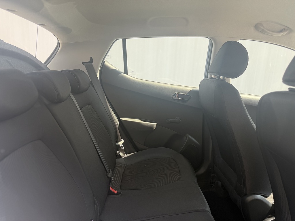 Hyundai I10 Black #9