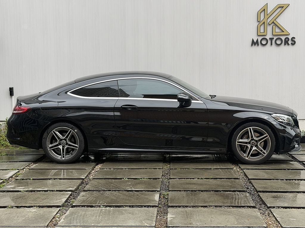 Mercedes-Benz C Class 1.5 C200 Mhev Amg Line Coupe G-tronic Black #3