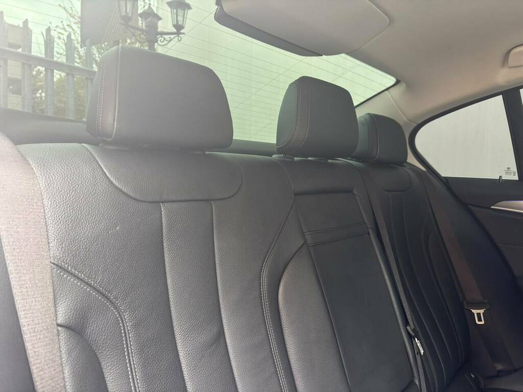 BMW 5 Series M Sport Blue #10
