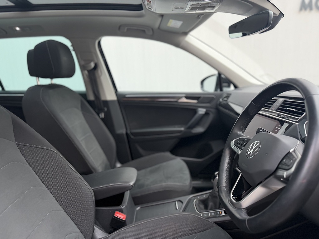 Volkswagen Tiguan Tsi Elegance Black #6