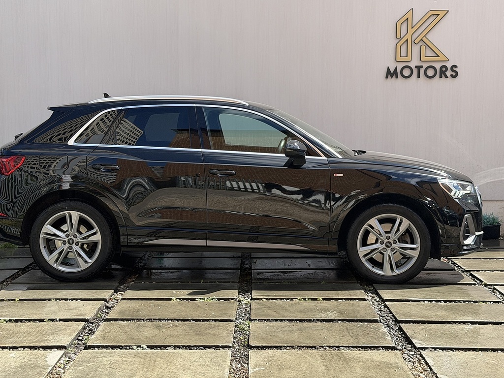 Audi Q3 Tfsi S Line Black #3