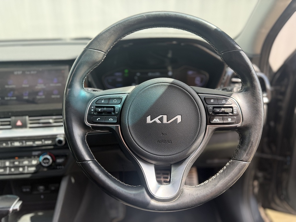 Kia Niro Niro 3 Hev S-a White #28