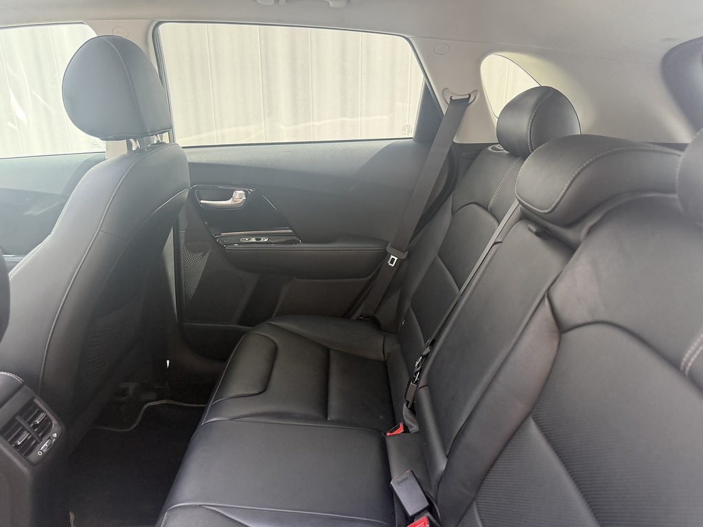 Kia Niro Niro 3 Hev S-a White #36
