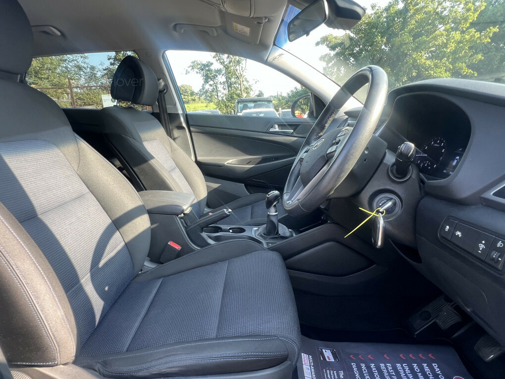 Hyundai Tucson Suv Black #12