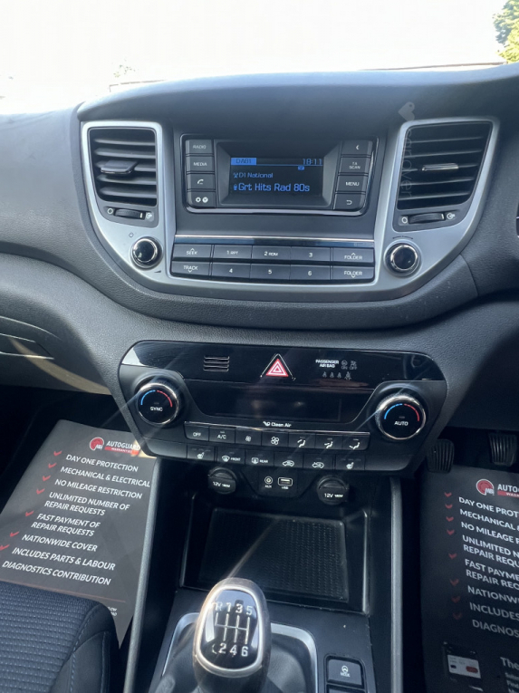 Hyundai Tucson Suv Black #16