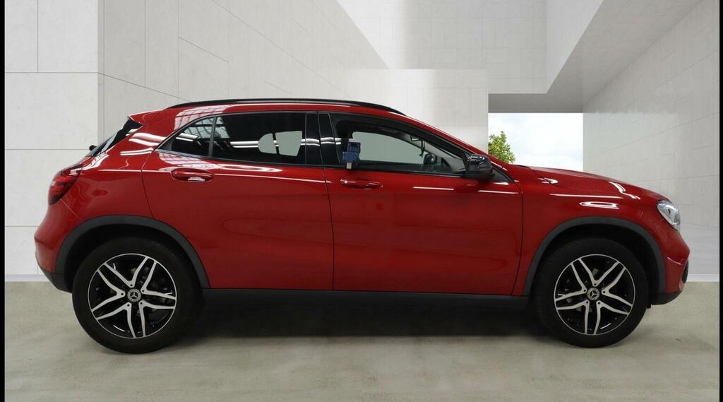 Mercedes-Benz GLA Class 1.6 Gla180 Urban Edition 7G-dct Euro 6 Ss Red #5