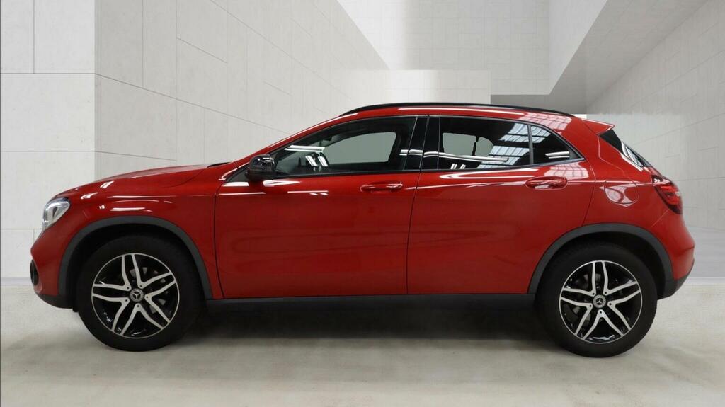Mercedes-Benz GLA Class 1.6 Gla180 Urban Edition 7G-dct Euro 6 Ss Red #6