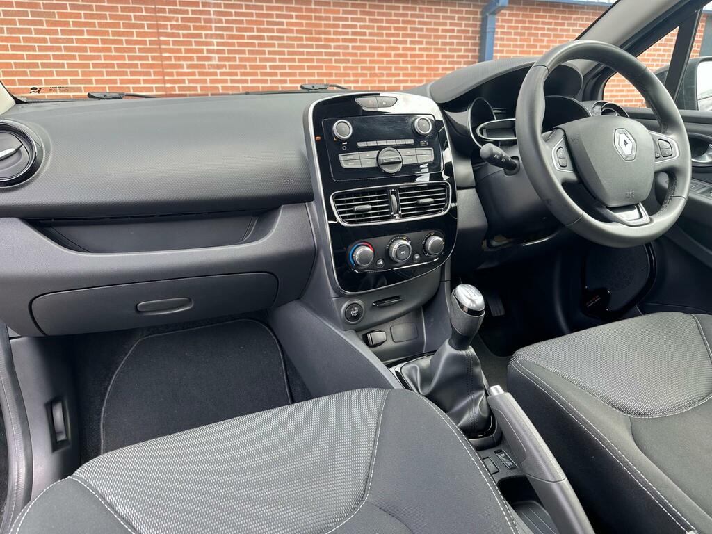 Renault Clio 0.9 Tce Play Euro 6 Ss Black #4