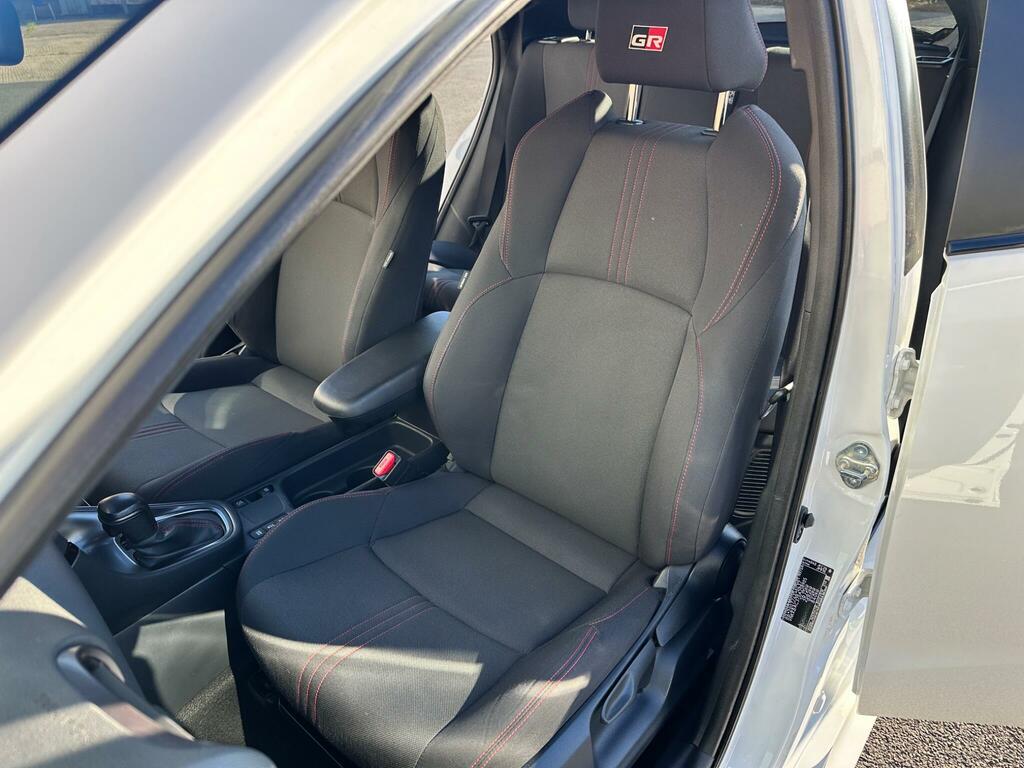 Toyota Yaris Gr Sport White #6