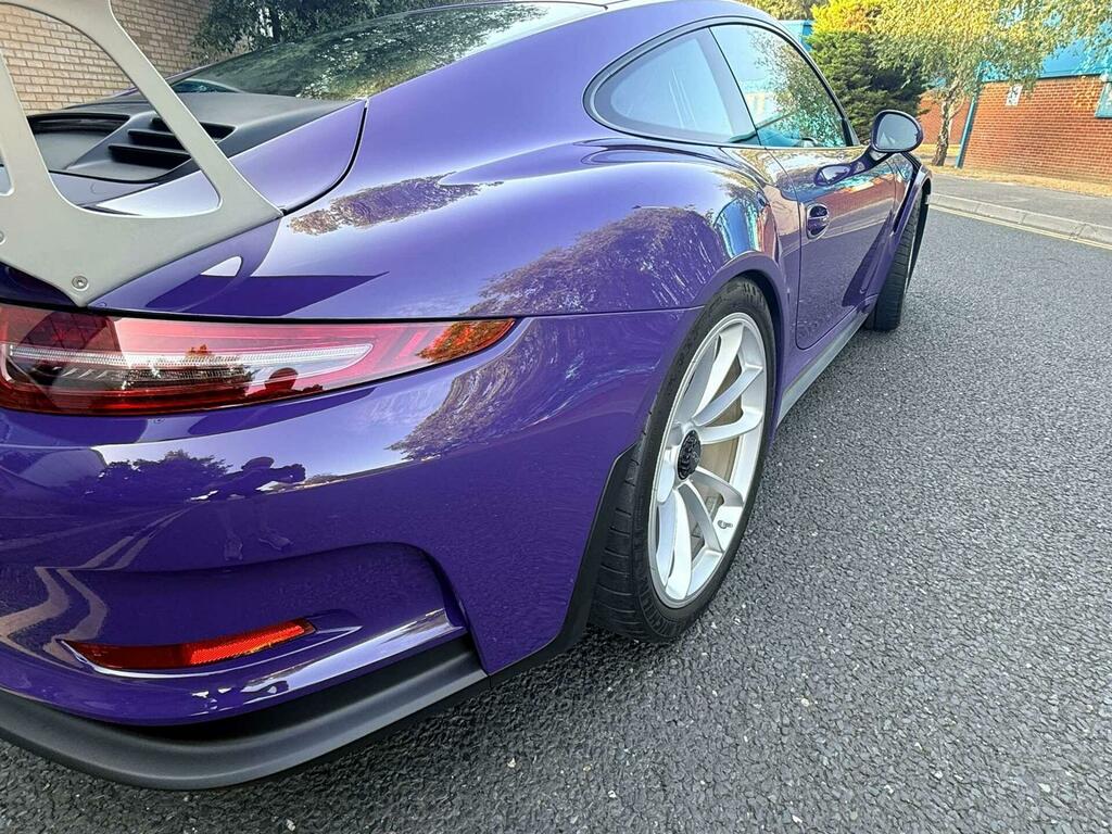 Porsche 911 Coupe White #25