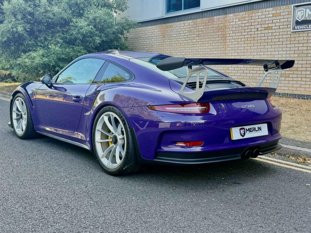 Porsche 911 Coupe White #19