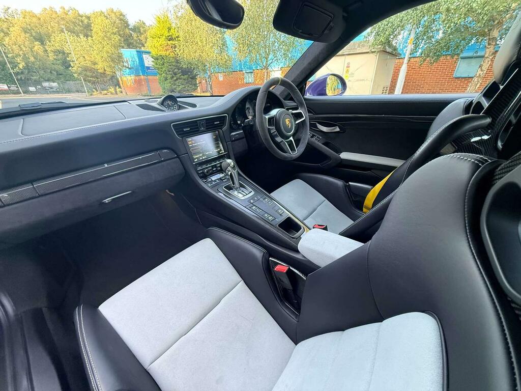 Porsche 911 Coupe White #52