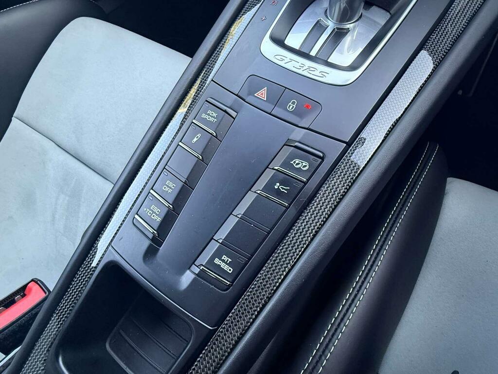 Porsche 911 Coupe White #44