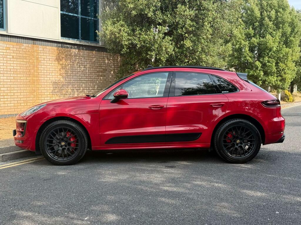 Porsche Macan 3.0 D S Pdk 258 Bhp. 7 Porsche Services-pound Silver #22