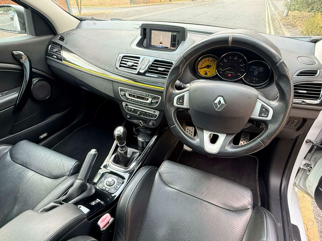 Renault Megane Renaultsport White #2