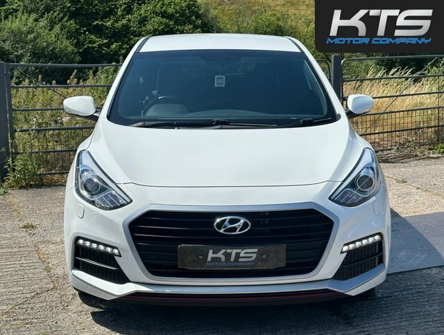Hyundai I30 T-gdi Turbo Hatchback White #2