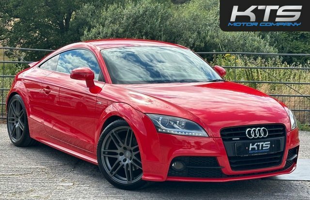 Audi TT Tdi Black Edition Coupe Red