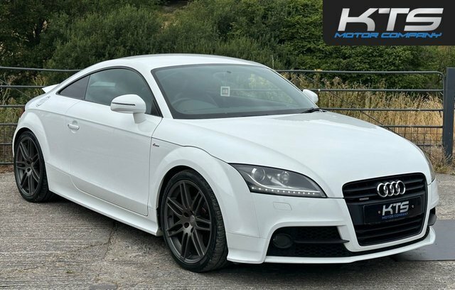 Audi TT Tfsi Black Edition Coupe White #5