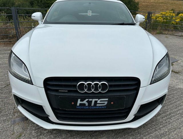 Audi TT Tfsi Black Edition Coupe White #6