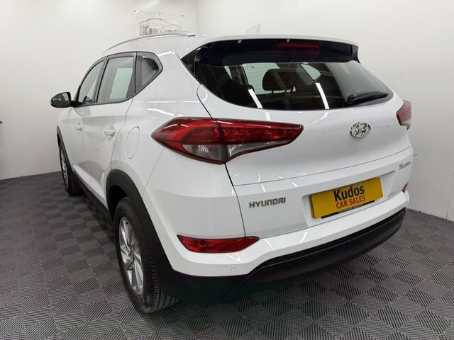 Hyundai Tucson 1.6 Gdi Blue Drive Se Nav Suv Eu White #4