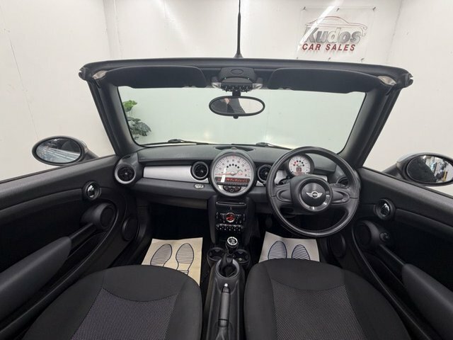 Mini Convertible 1.6 One Blue #13