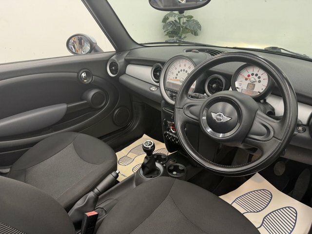 Mini Convertible 1.6 One Blue #11