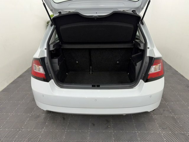 Skoda Fabia 1.0 Tsi Redline Hatchback Euro 6 White #6