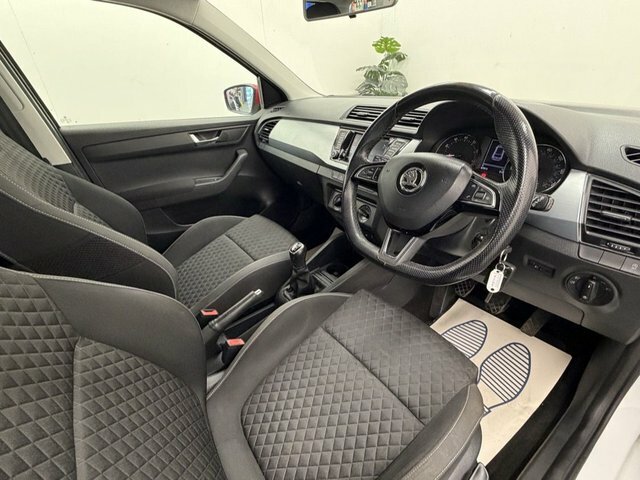 Skoda Fabia Hatchback 1.0 Tsi Se 201818 Red #9