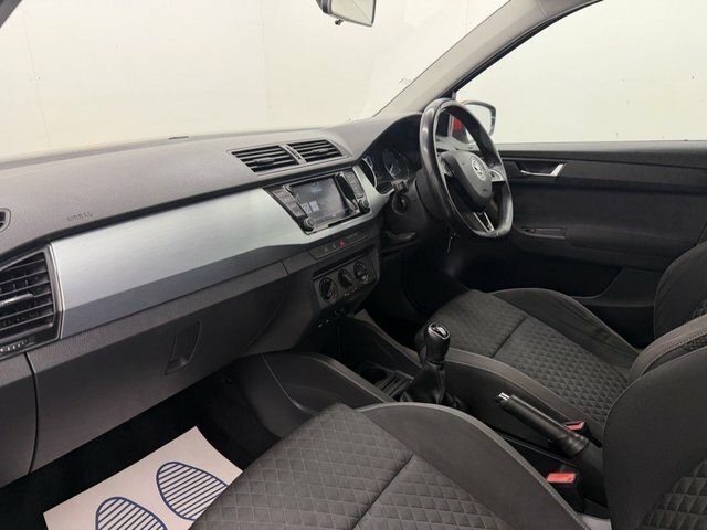 Skoda Fabia Hatchback 1.0 Tsi Se 201818 Red #15
