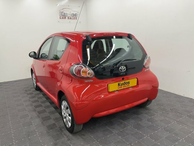 Toyota Aygo 1.0 Vvt-i Hatchback Multimode Euro 5 Red #4
