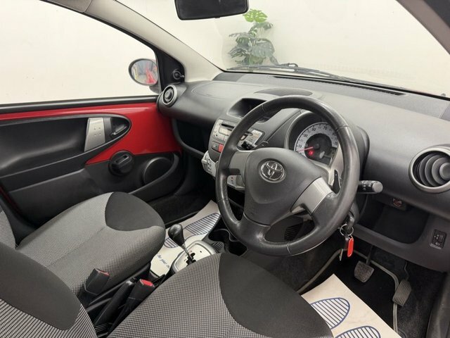 Toyota Aygo  White #9