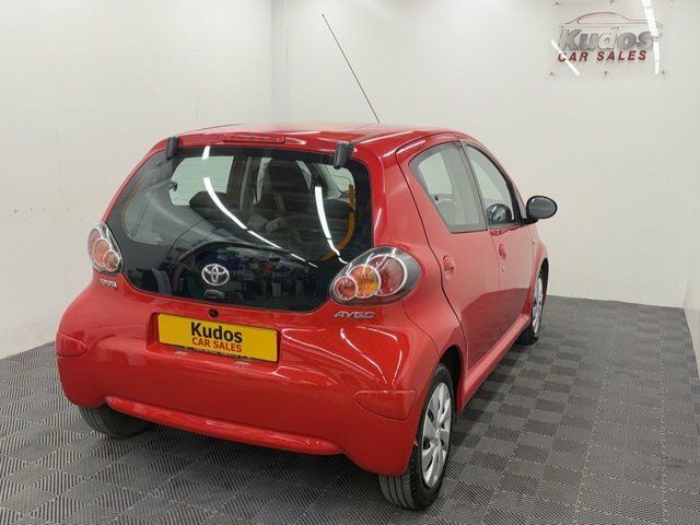 Toyota Aygo  White #7