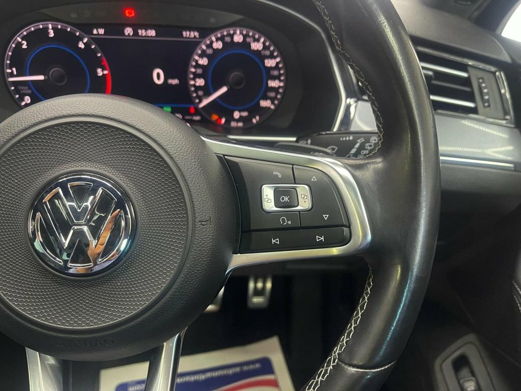 Volkswagen Passat R-line Silver #29