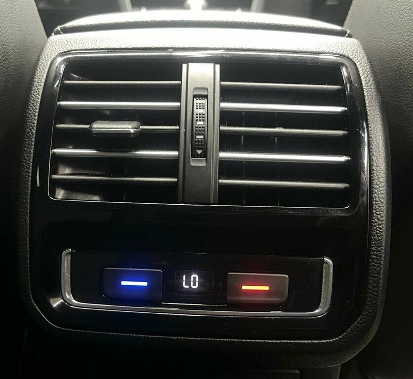 Volkswagen Passat R-line Silver #25