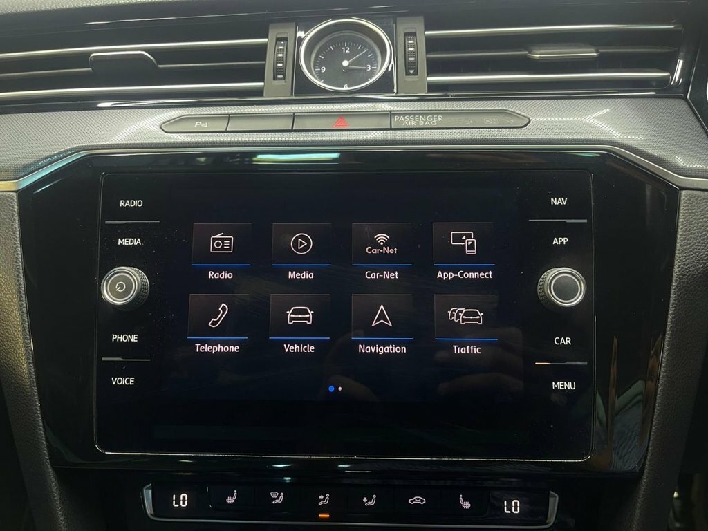 Volkswagen Passat R-line Silver #31