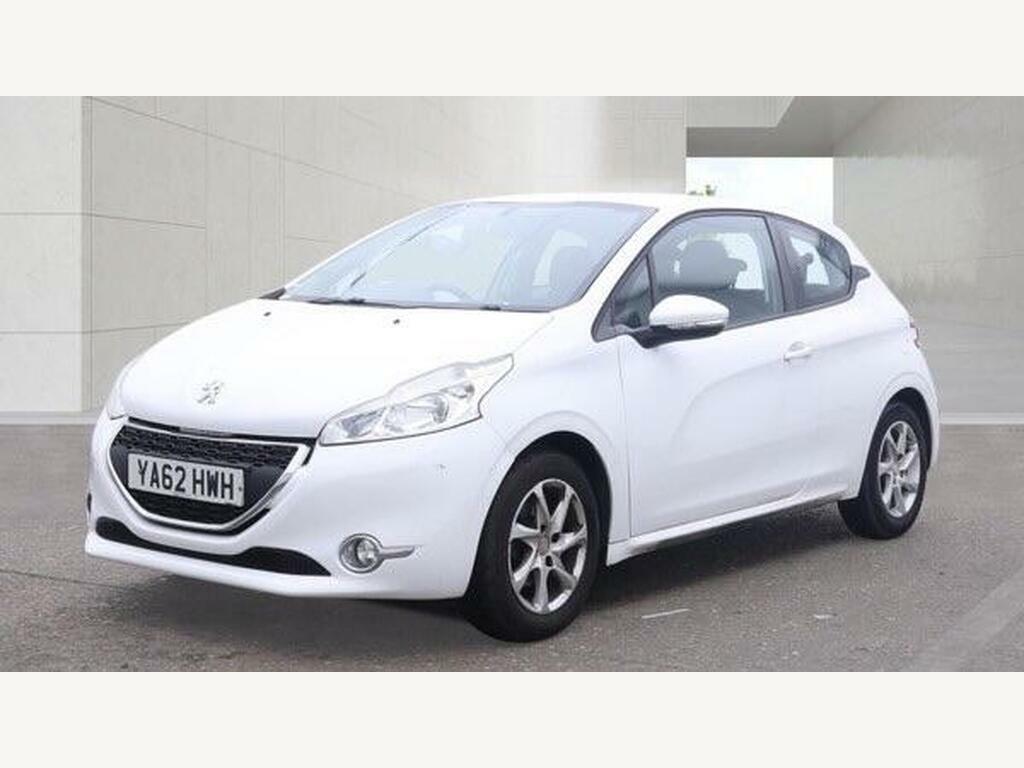 Peugeot 208 1.2 Vti Active Euro 5 White #2