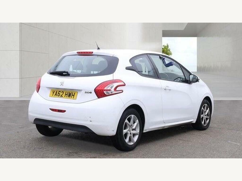 Peugeot 208 1.2 Vti Active Euro 5 White #4