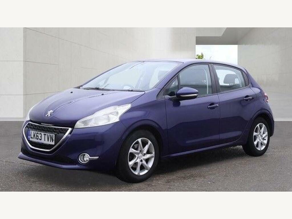 Peugeot 208 1.2 Access Plus White #2
