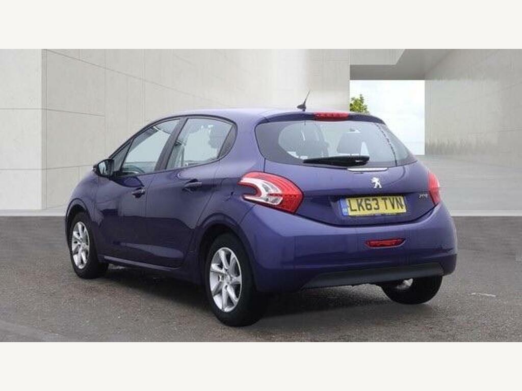Peugeot 208 1.2 Access Plus White #3