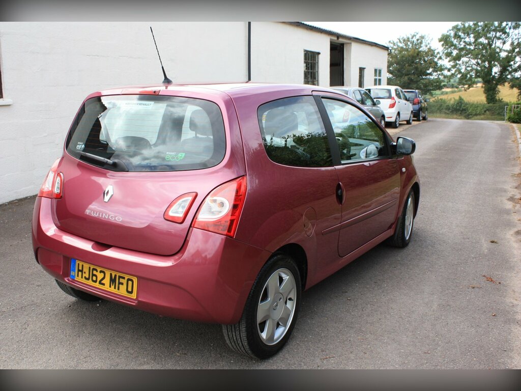 Renault Twingo 1.2 16V Dynamique Hatchback Euro Red #5
