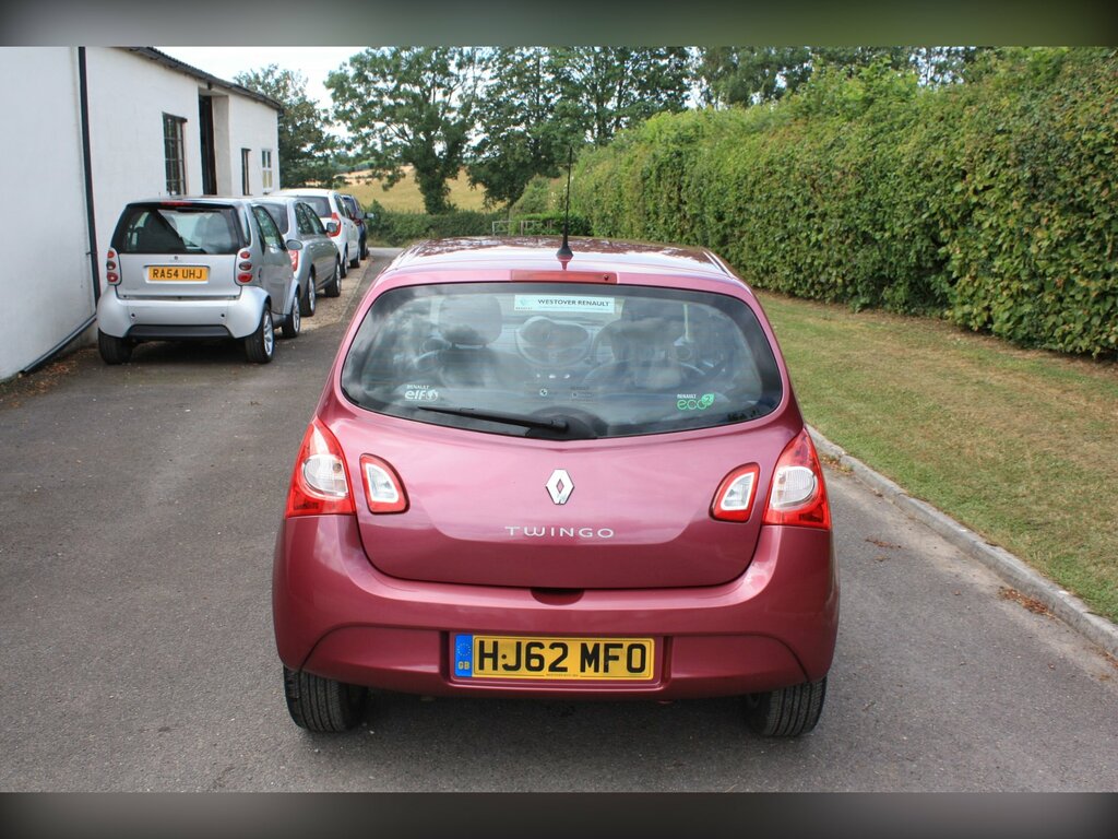 Renault Twingo 1.2 16V Dynamique Hatchback Euro Red #6