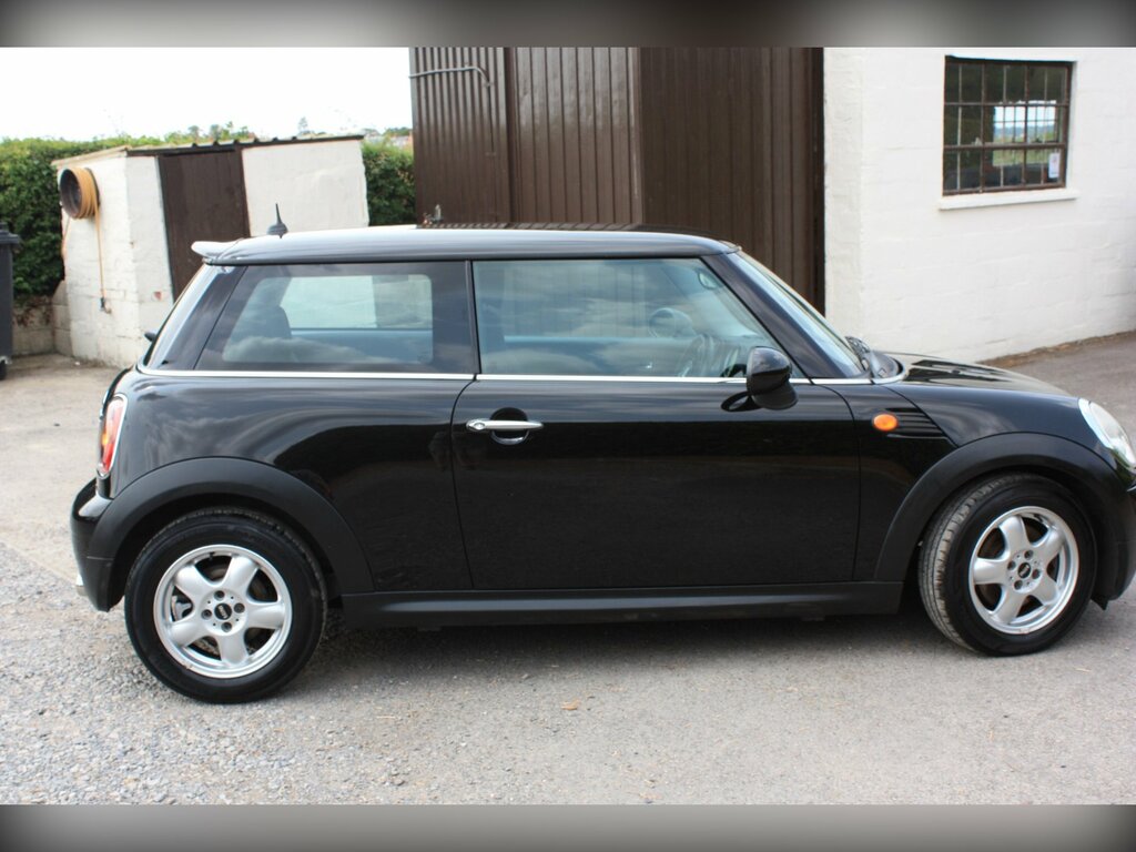 Mini Hatch 1.6 Cooper Hatchback Euro 5 122 Black #4