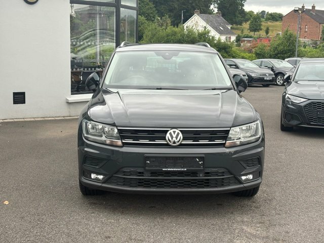 Volkswagen Tiguan 2.0 Tdi Se Navigation Suv Euro 6 PH08ELH Grey #5