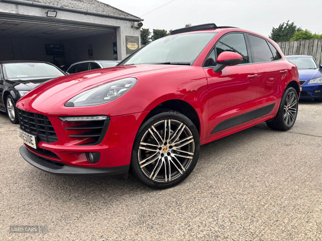 Porsche Macan S Pdk Red