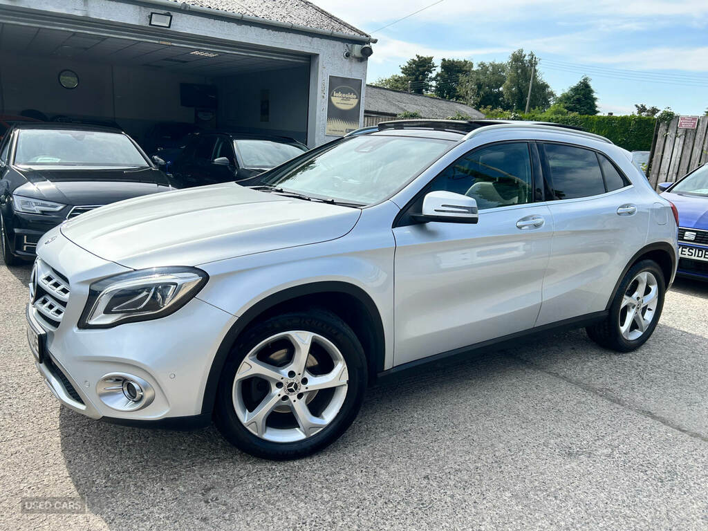 Mercedes-Benz GLA Class Gla 200D Sport Premium Plus Silver