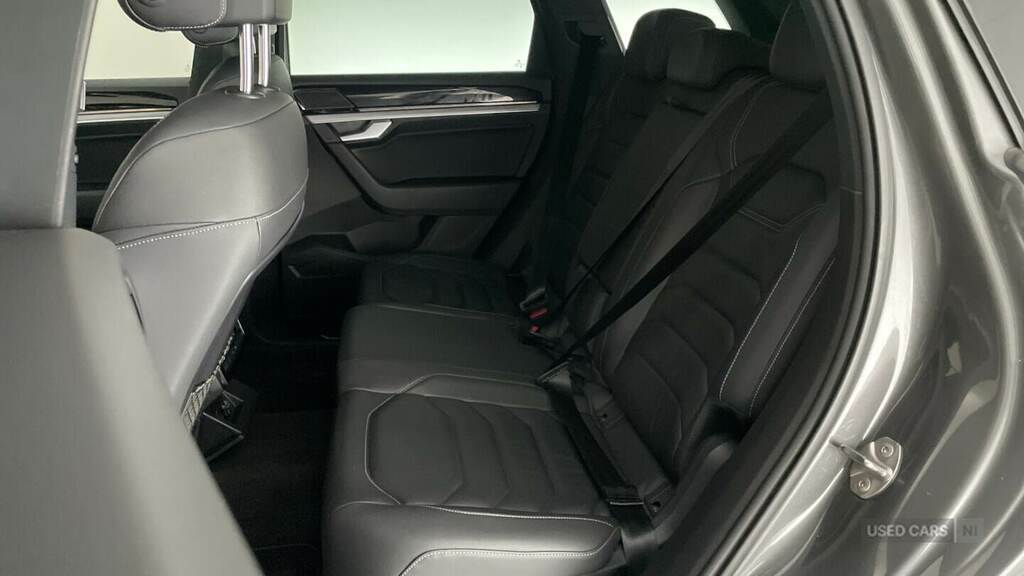 Volkswagen Touareg 3.0 V6 Tdi 4Motion R-line Tech Tip Grey #5