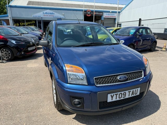 Ford Fusion 1.4 Zetec Climate Hatchback 154 Blue