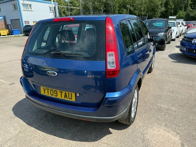 Ford Fusion 1.4 Zetec Climate Hatchback 154 Blue #3