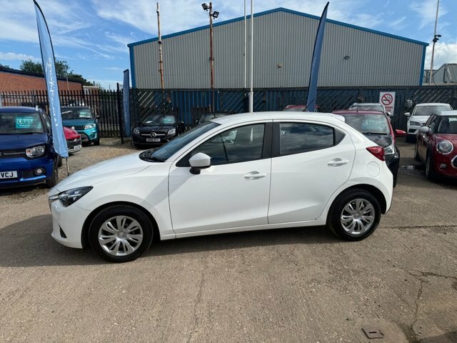 Mazda 2 1.5 Skyactiv-g Se Hatchback Euro YG17PSU White #5