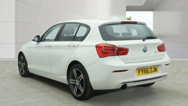 BMW 1 Series 2.0 118D Sport Hatchback Euro 6 White #3